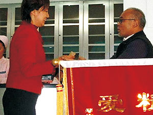 對家庭困難兒童免費治療精準扶貧